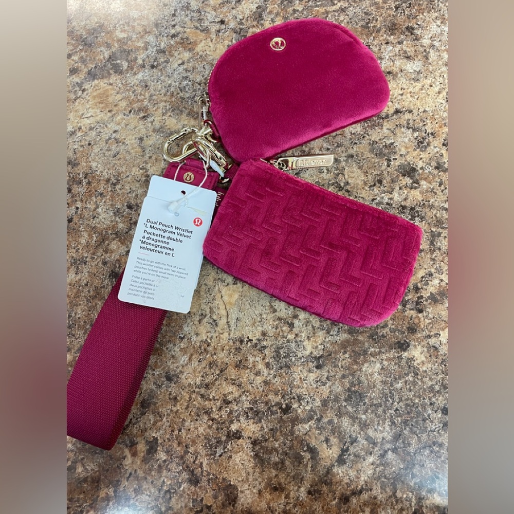lululemon athletica NWT dual pouch wristlet Monogram Velvet Pochette